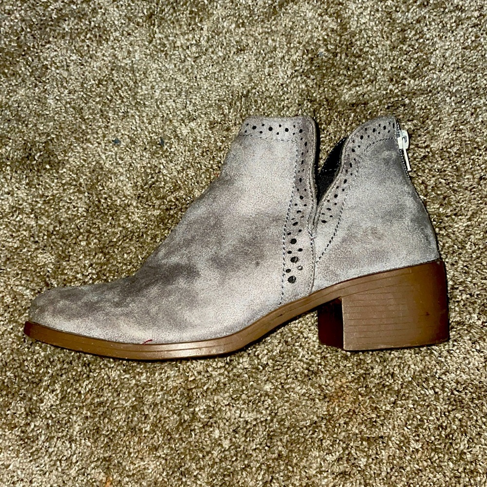 grey mata booties